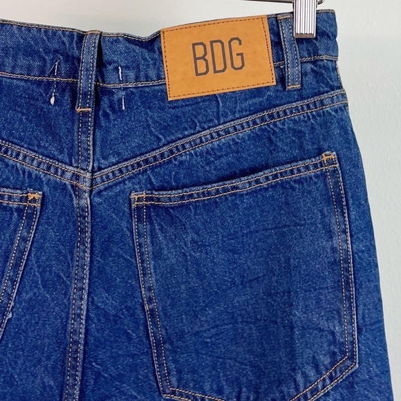 NWT Urban Outfitters BDG Dropped Straight High Waisted Dark Wash Jeans - Picture 10 of 11